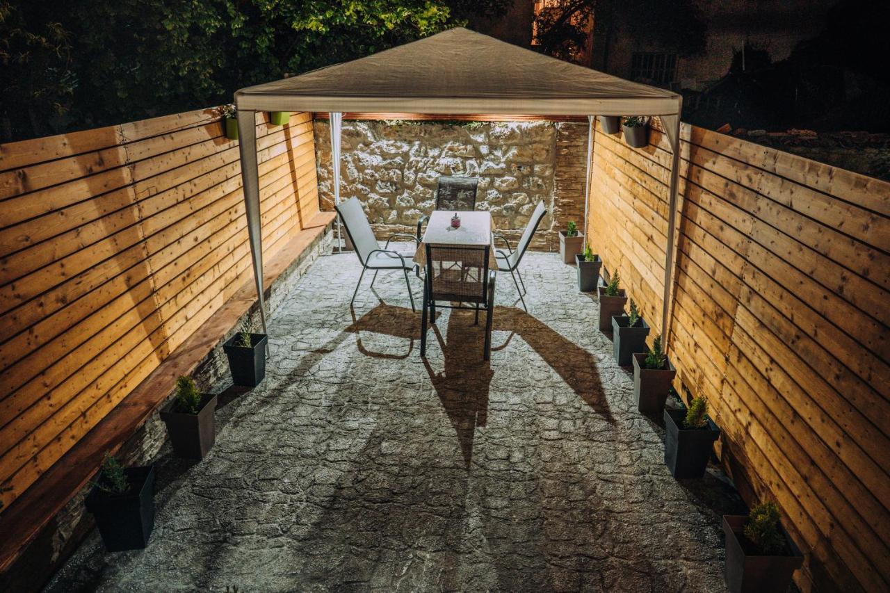 Finesi Apartments Ohrid Luaran gambar