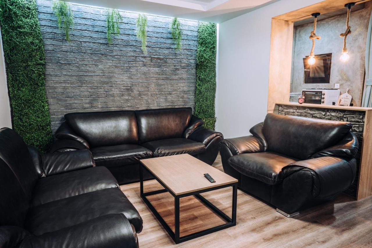 Finesi Apartments Ohrid Luaran gambar