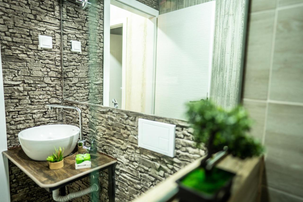 Finesi Apartments Ohrid Luaran gambar
